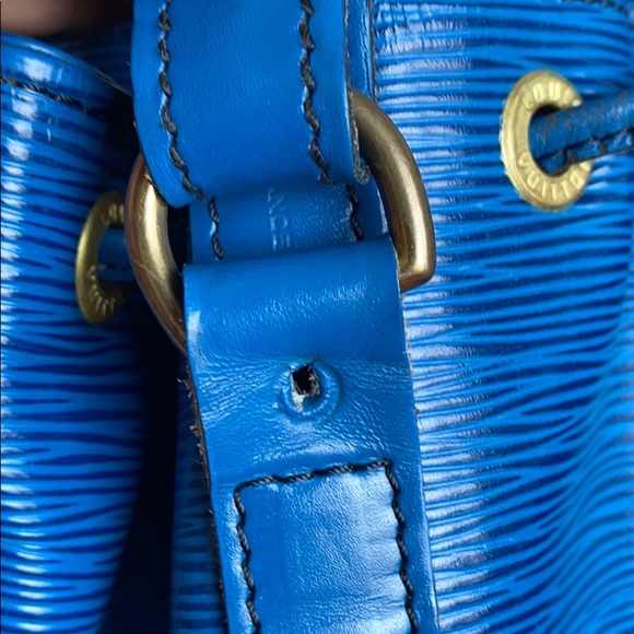 ⭐️firm price⭐️Louis Vuitton Blue Epi Noe PM - Picture 10 of 16